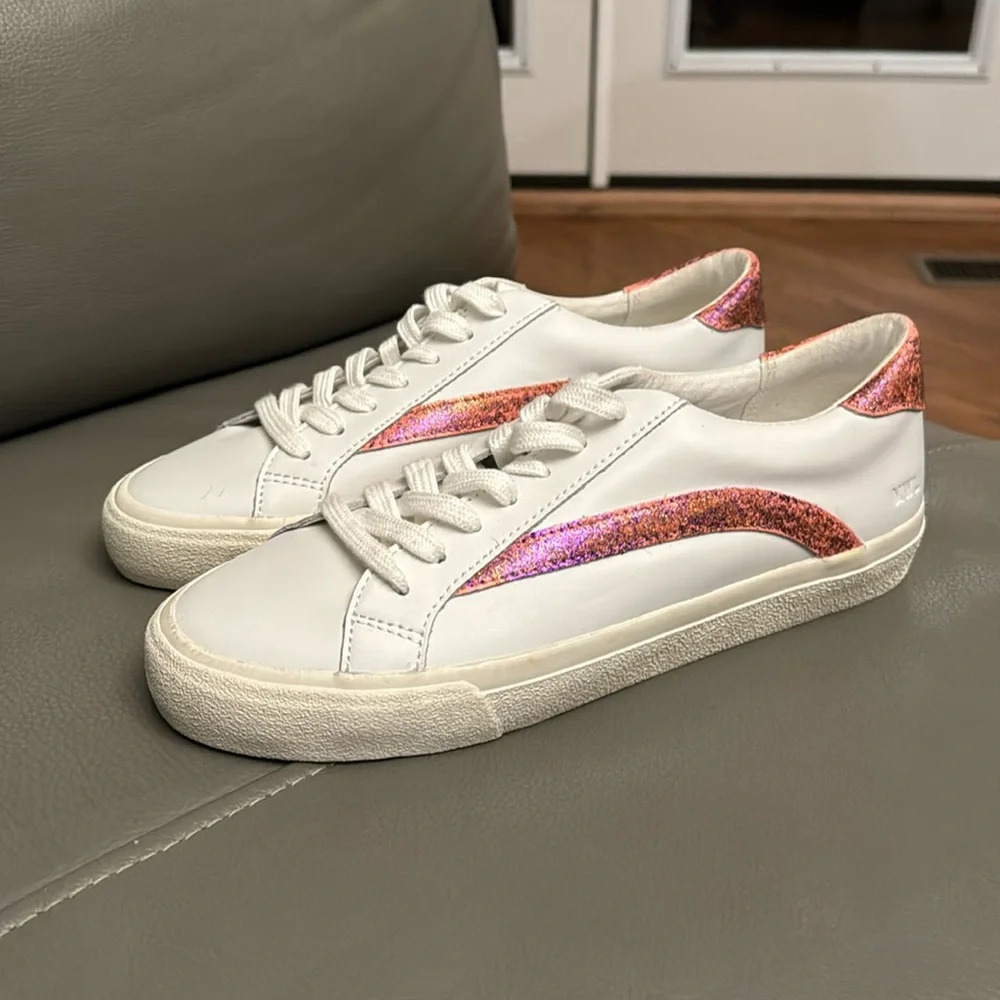 NWOT Madewell white women’s tennis shoes with pink glitter size 8